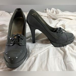 Qupid Grey Oxford style heels, size 8